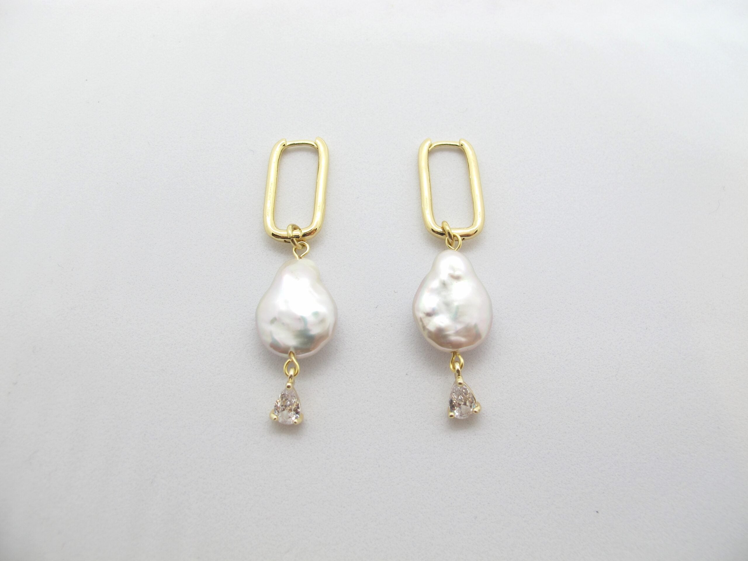 Pear shape fresh water pearls square earrings – Belgrade