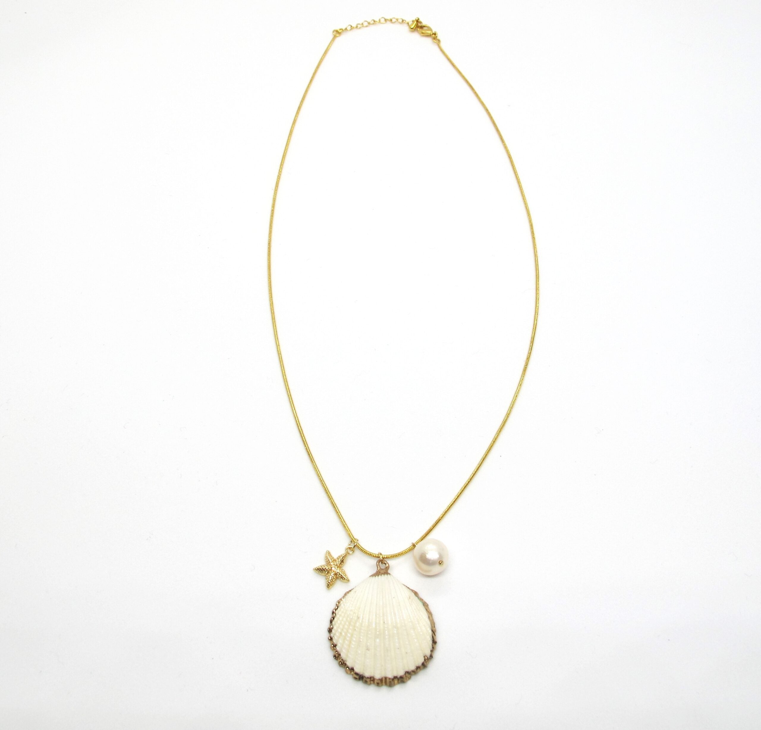 Shell necklace with pearl – Maui
