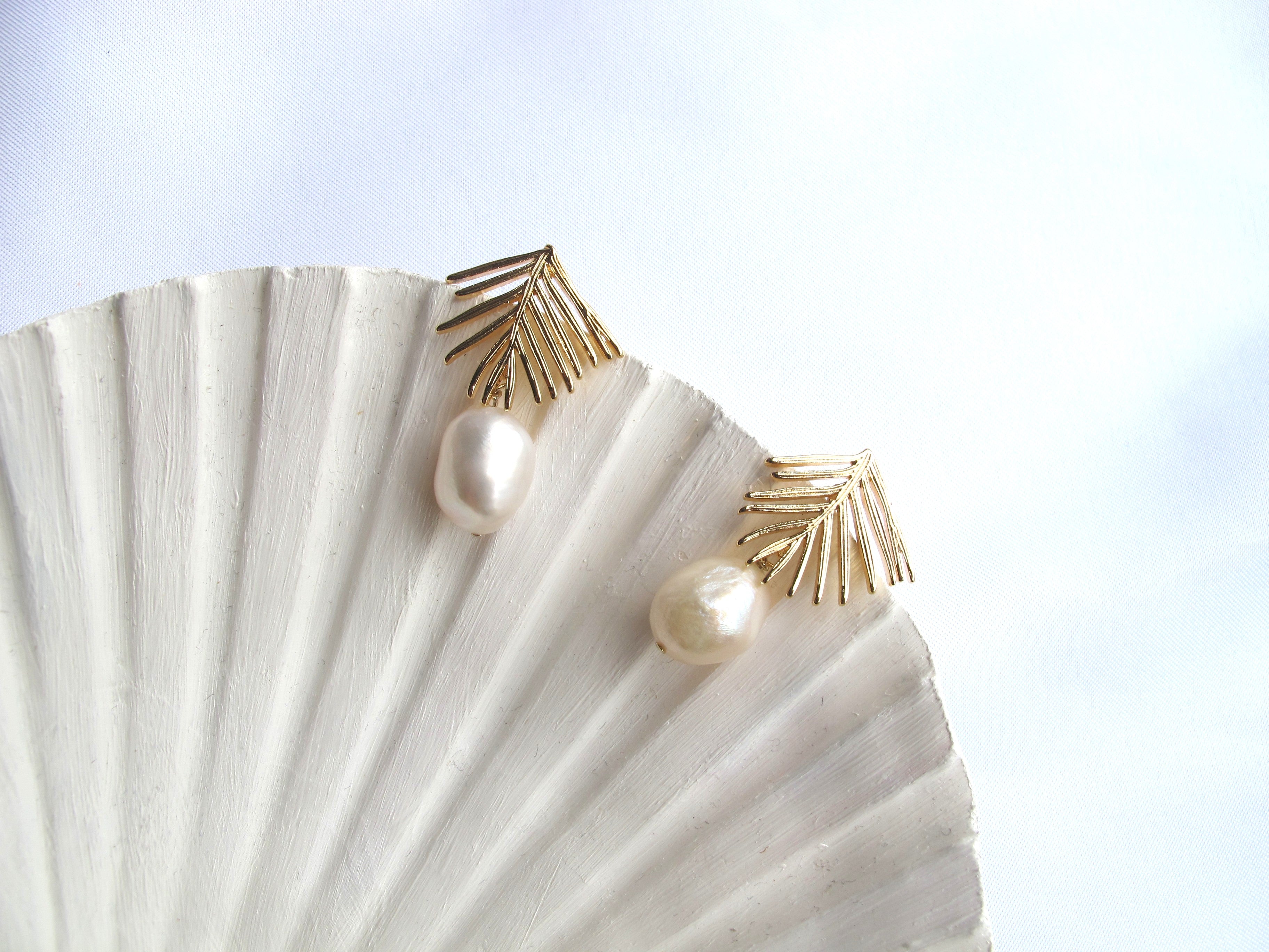 14k Gold fresh water pearls abies leaf earrings