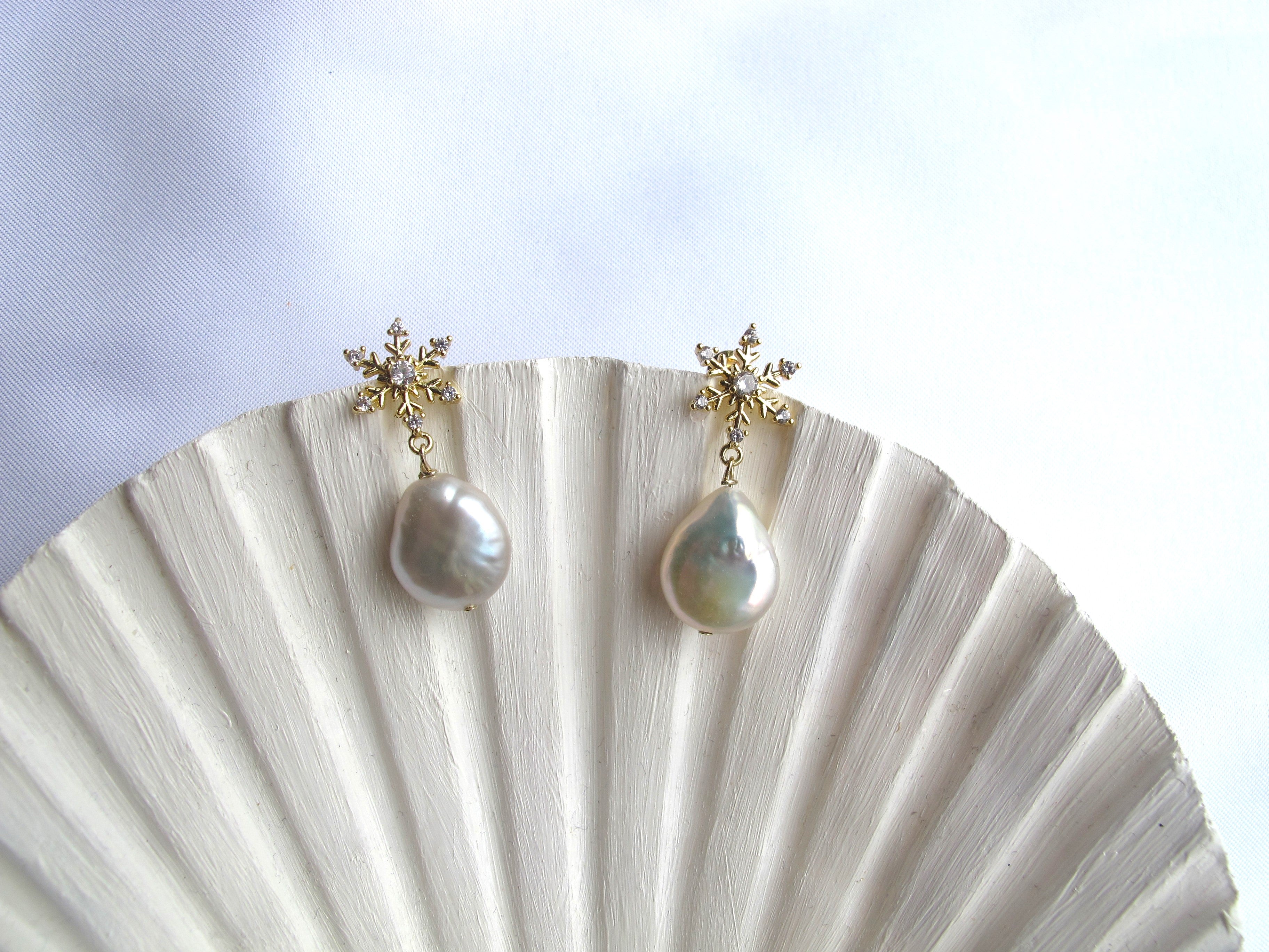 14k Gold fresh water pearls with snow flake earrings