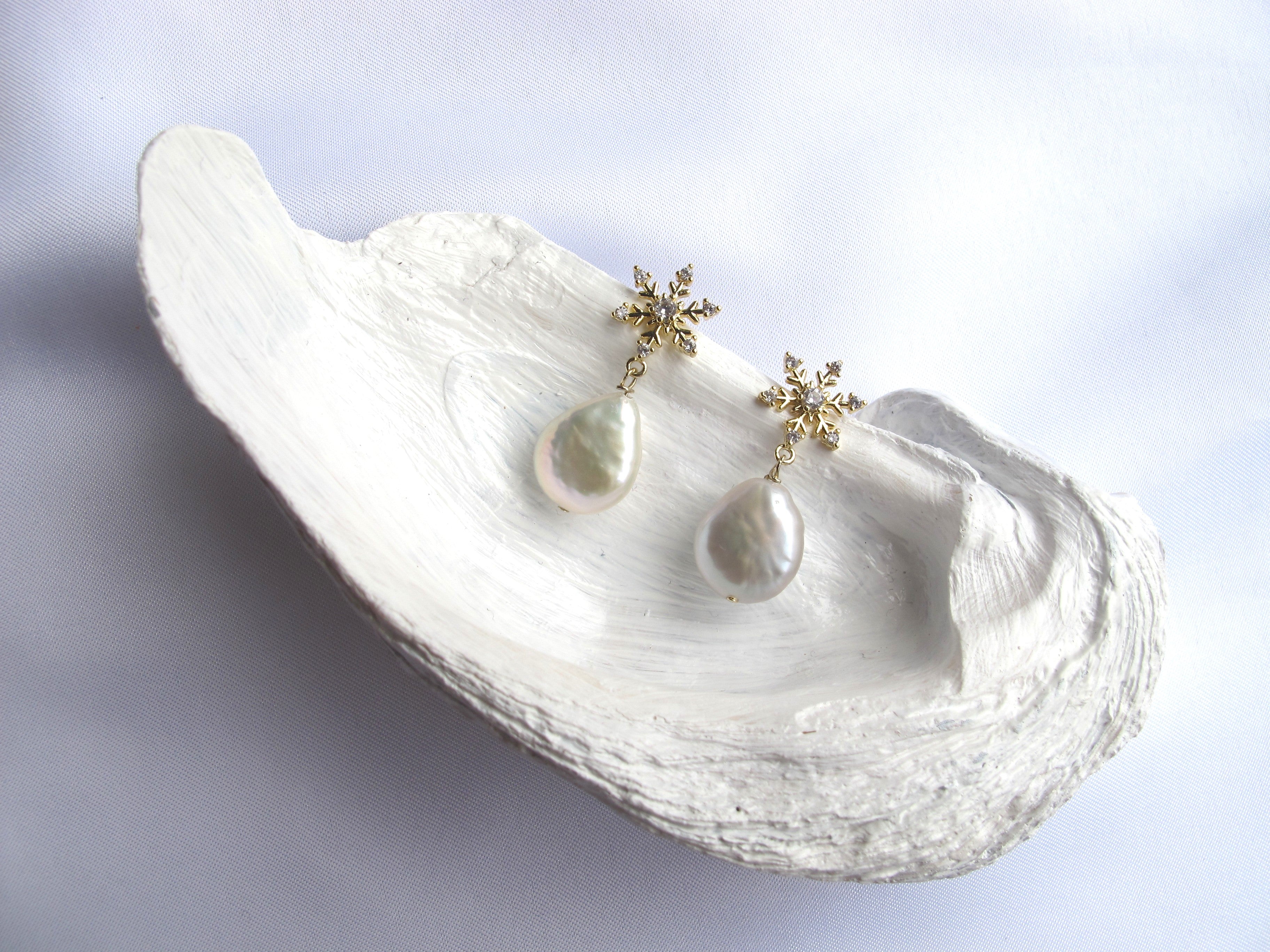 14k Gold fresh water pearls with snow flake earrings